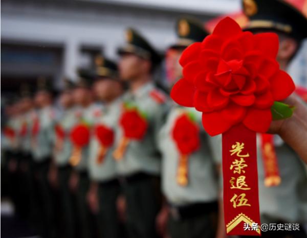 當了16年兵，退伍時該怎麼選擇？是拿100萬，還是選擇安排工作？