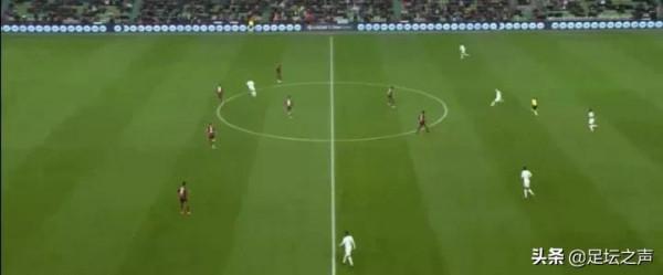 普斯卡什獎已定?法甲最遠距離進球誕生,前鋒上演65米超遠吊射 普斯卡什獎已定?法甲最遠距離進球誕生,前鋒上演65米超遠吊射