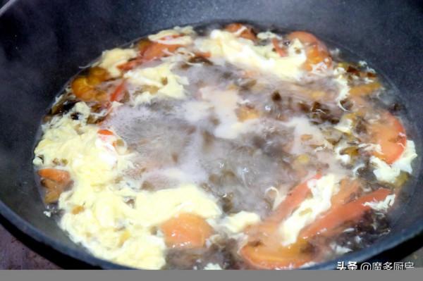 老公今天不加班，全職媽媽做了一大桌菜，花錢不多實惠又好吃