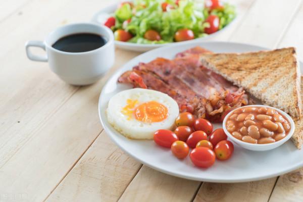 為什麼早餐不建議吃&OpenCurlyDoubleQuote;大米粥&rdquo;？粥不養生嗎？醫生給您說清楚