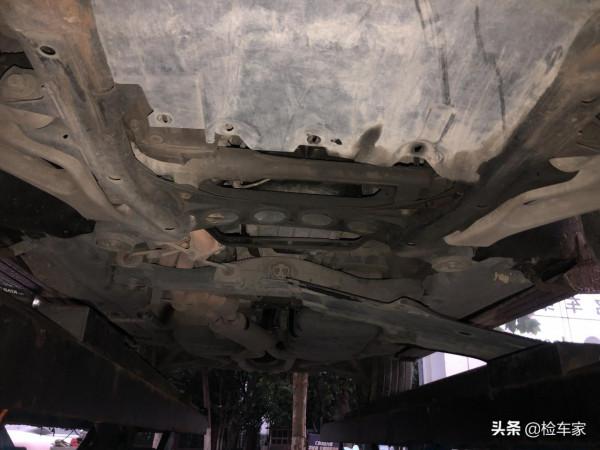 當年落地80萬,如今12萬就拿下,這輛大眾途銳上山容易下山難 當年落地80萬,如今12萬就拿下,這輛大眾途銳上山容易下山難