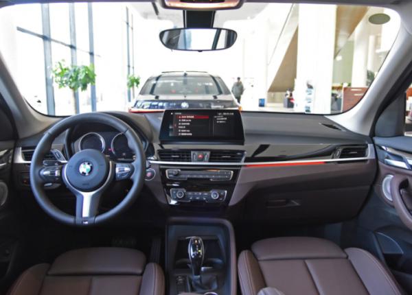 豪華入門級硬碰硬：寶馬X1和賓士GLA誰更有吸引力？