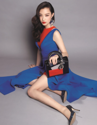 還在容貌焦慮？看看倪妮的小肚子、楊冪的雙下巴、熱巴的滿臉痘吧