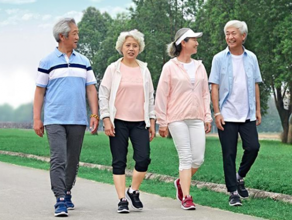 46歲一江蘇男子，每天堅持夜跑五公里，一年後，他得到了什麼？