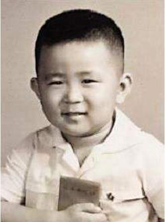 “胖星”梁冠華：曾因胖而自卑，今生最愛的是妻子