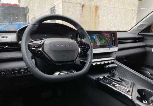 預算10萬的家用車如何選？叫好又叫座的兩款優選國貨，瞭解一下？