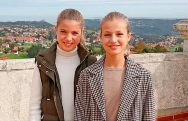 西班牙王室全家福，女王儲“追上”索菲亞身高，萊蒂齊亞憔悴不少