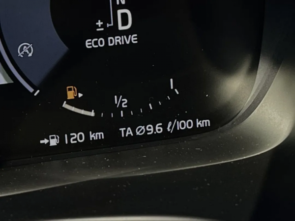 沃爾沃 S90:二十五萬多買行政級轎車,雖然二手,但越級享受 沃爾沃 S90:二十五萬多買行政級轎車,雖然二手,但越級享受