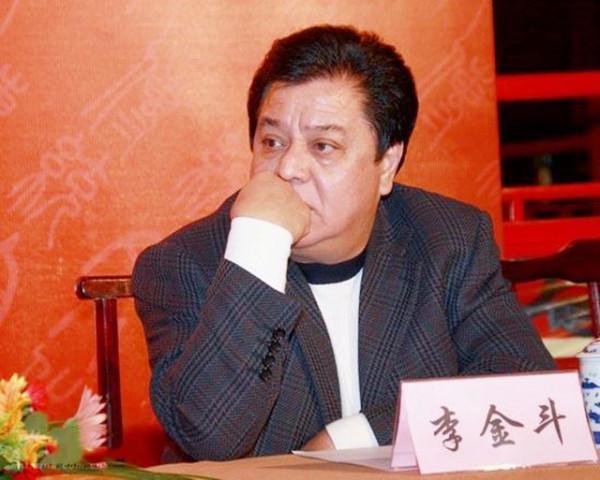 範振鈺葬禮:郭德綱、孟凡貴前來祭奠,16位徒弟跪別 範振鈺葬禮:郭德綱、孟凡貴前來祭奠,16位徒弟跪別