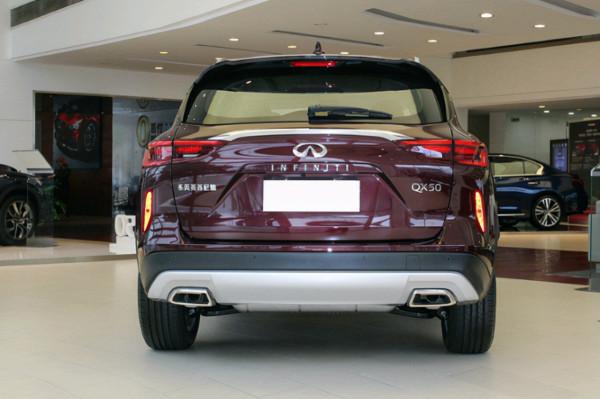 英菲尼迪QX50，配BOSE音響，全系2.0T沃德十佳引擎，入門才26萬多