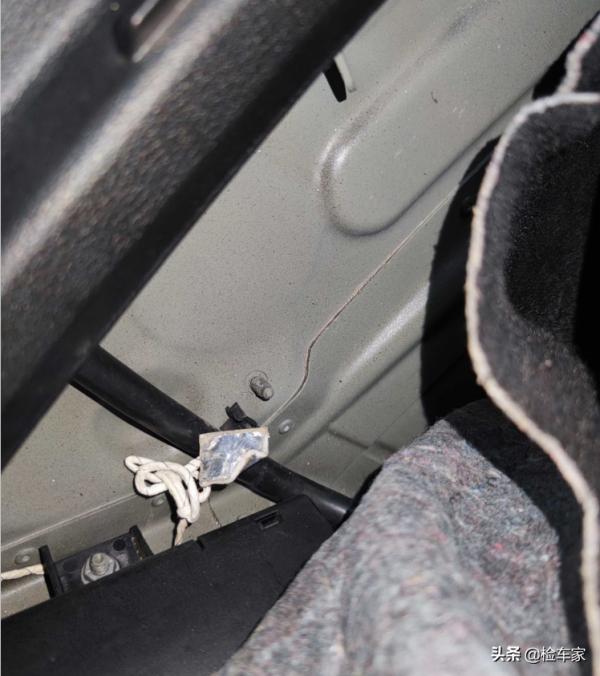 85萬成交一臺開了兩年的奧迪A8，改裝太奇葩，前車主乃大學教授？