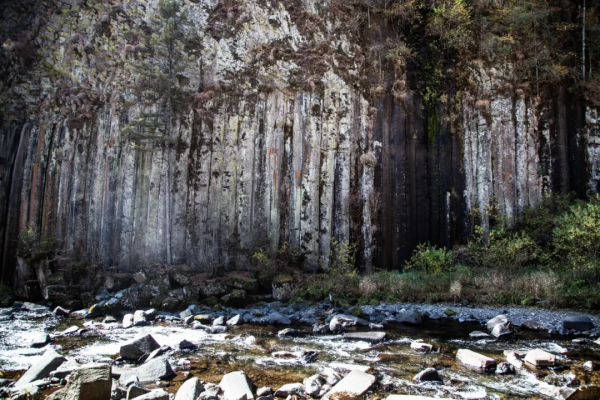 長白山旁望天鵝 - 那個殘破的火山口