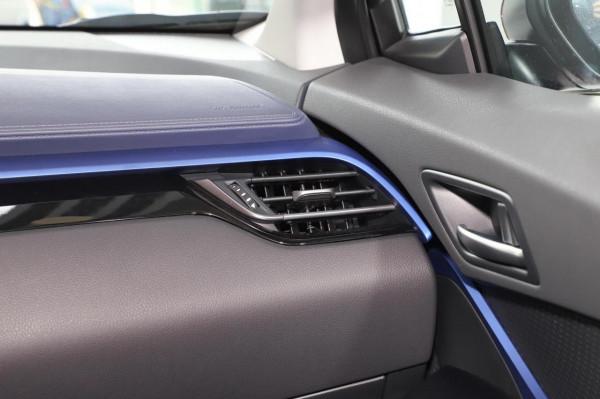 售價15.18萬,帥氣又時髦,配置豐富,實拍豐田C-HR 售價15.18萬,帥氣又時髦,配置豐富,實拍豐田C-HR