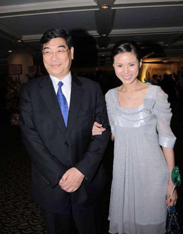 10位過氣港臺明星，現狀差距大，有人沒車沒房，有人身家過億