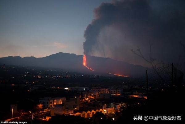 大西洋海島噴煙,宇航員緊急關注!專家:美國或有25米海嘯風險 大西洋海島噴煙,宇航員緊急關注!專家:美國或有25米海嘯風險