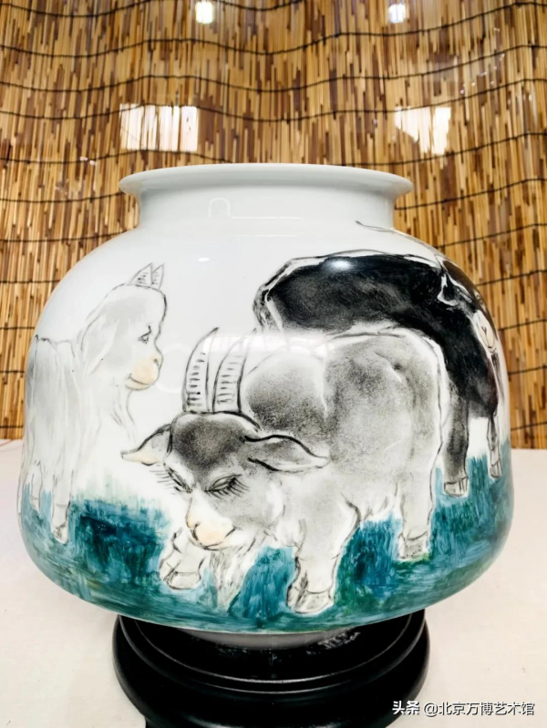 《田成義瓷器開山作》國畫拍賣已達115萬，此次孤品瓷更是罕見