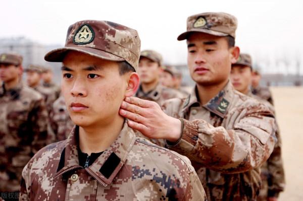 小孩想去部隊當兵，本科學歷兩年退伍回來怎麼規劃？這個建議很好