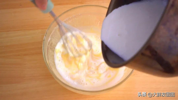 沒黃油，沒烤箱，用最簡單的方法做爆漿麵包，學不會來打我