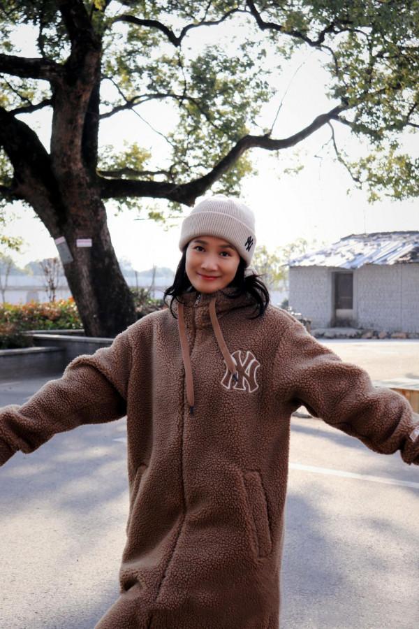 著名演員潘雨辰：與侯勇離婚後，染霜的玫瑰帶淚開