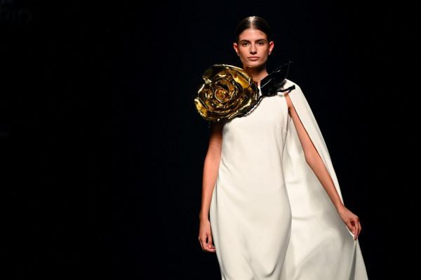 馬德里時裝週——伊莎貝爾·桑奇品牌時裝秀 馬德里時裝週——伊莎貝爾·桑奇品牌時裝秀