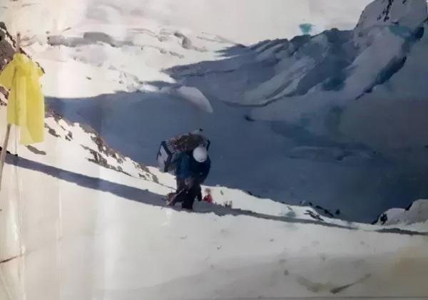 30年前,17人攀登梅里雪山,當地原住民阻攔未果,登山隊全部遇難 30年前,17人攀登梅里雪山,當地原住民阻攔未果,登山隊全部遇難