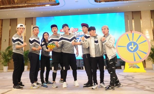 《奔跑吧》8位MC曝光，蔡徐坤黃旭熙退出，流量明星的末日到了