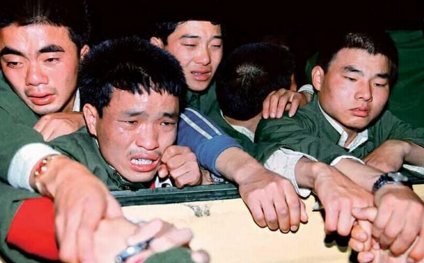 1950年後，全軍為何兩次百萬大裁軍？鄧小平：這是個得罪人的事情