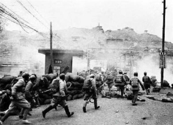 1950年,解放軍歷時八天八夜,追擊千里只為逮捕一匪首,他是誰? 1950年,解放軍歷時八天八夜,追擊千里只為逮捕一匪首,他是誰?