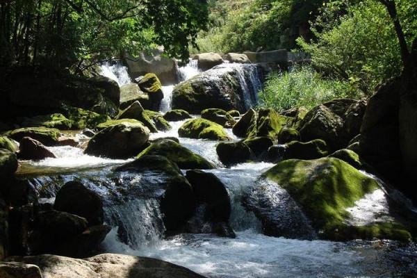 遼寧一冷門景點，風景迷人為夏天避暑勝地，山峰連綿壯觀不已