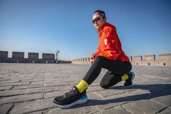 361°E韌跑鞋：快來體驗柔韌回彈的牛皮糖腳感