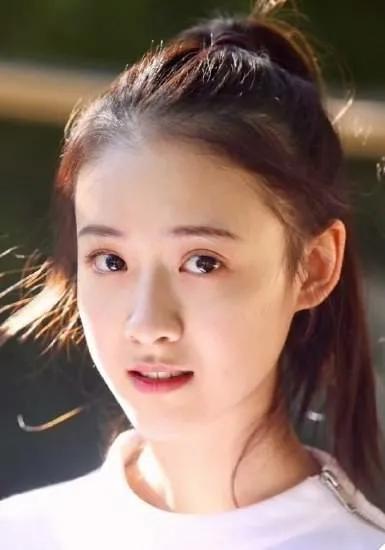 楊祺如，年輕演員