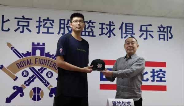 盤點CBA拿著頂薪,但表現卻不如人意的五大球員 盤點CBA拿著頂薪,但表現卻不如人意的五大球員