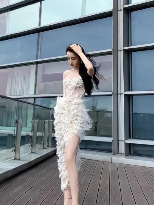 迪麗熱巴高畫質寫真照來了 迪麗熱巴高畫質寫真照來了