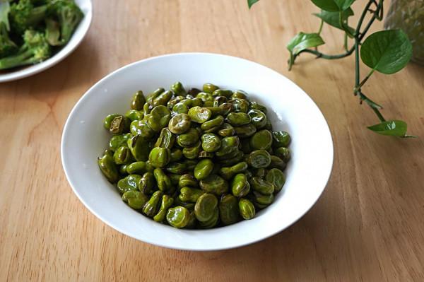 曬曬蘇北一家六口的午餐,做法簡單又清淡美味,比吃肉還要香 曬曬蘇北一家六口的午餐,做法簡單又清淡美味,比吃肉還要香