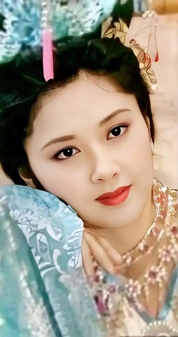 最美女兒國王——朱琳美照