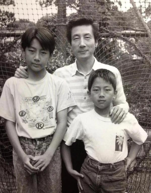 38歲政界王子娶日本第一美人,因首相選舉只得一票,急於變老 38歲政界王子娶日本第一美人,因首相選舉只得一票,急於變老