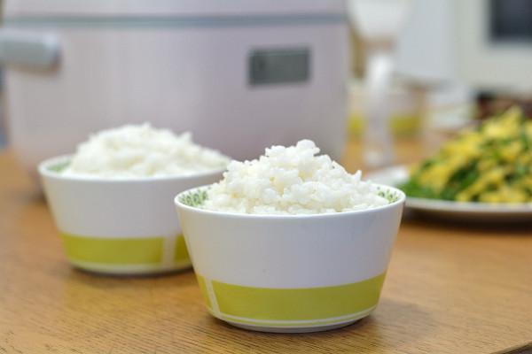 三口人的晚餐不到20元,仨菜簡單好吃,3塊錢大米吃出8塊錢範兒 三口人的晚餐不到20元,仨菜簡單好吃,3塊錢大米吃出8塊錢範兒