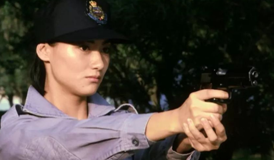 當過舞女做過乞丐,曾抑鬱自殺的惠英紅,為何被章子怡稱為";神";? 當過舞女做過乞丐,曾抑鬱自殺的惠英紅,為何被章子怡稱為";神";?