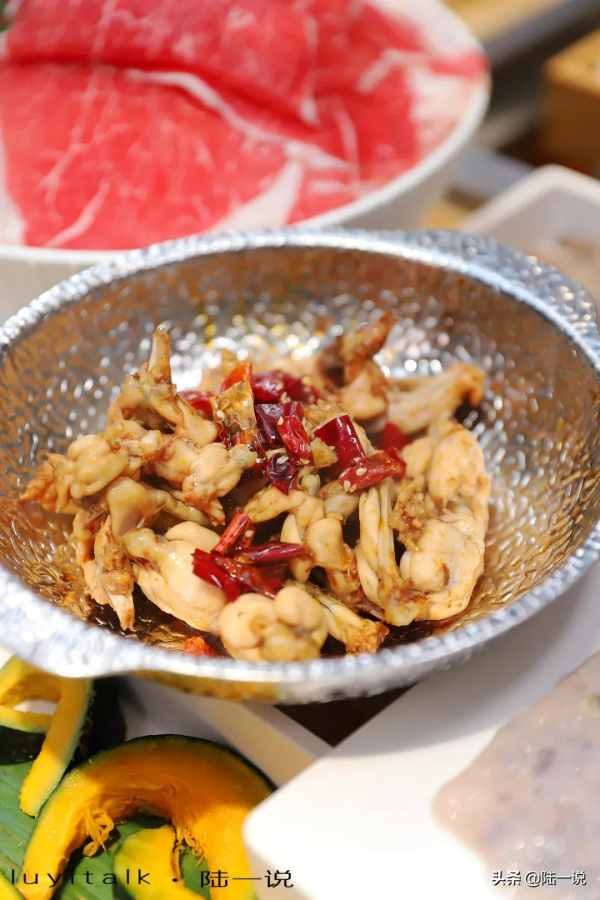 螺螄粉火鍋、冰火鍋,這家火鍋太會折騰了,別人關門,他們家爆滿 螺螄粉火鍋、冰火鍋,這家火鍋太會折騰了,別人關門,他們家爆滿