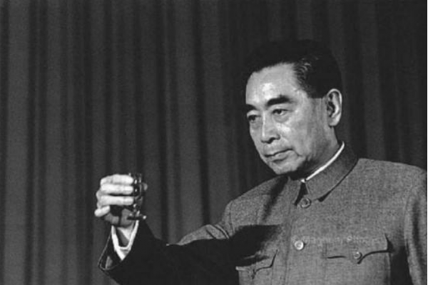 1959年永樂宮搬遷，&OpenCurlyDoubleQuote;呂洞賓&rdquo;之墓被找到，棺材內卻發現一男一女