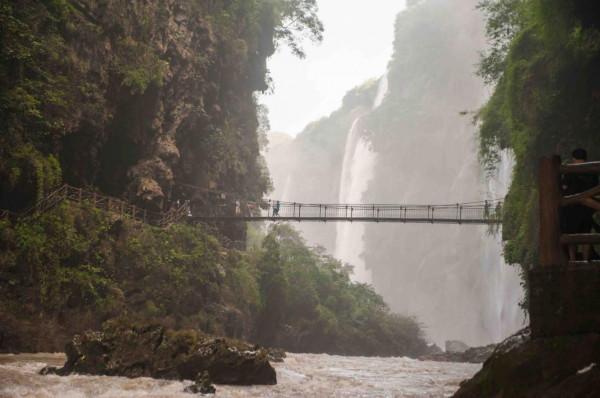 貴州不可多得的人間淨土,千泉歸壑,石奇瀑布更奇,遊客少消費低 貴州不可多得的人間淨土,千泉歸壑,石奇瀑布更奇,遊客少消費低