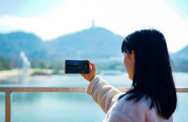 2022年首場科技時尚跨界IP來了，GENTLE GALA先生之夜聯名榮耀手機