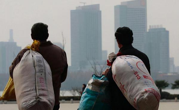 四川男子出國16年，在巴西街頭乞討，父親欲跨國：死也要見一面