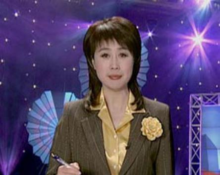 著名女主持江文華：《曲苑雜壇》停播10年後，她又過得怎樣？