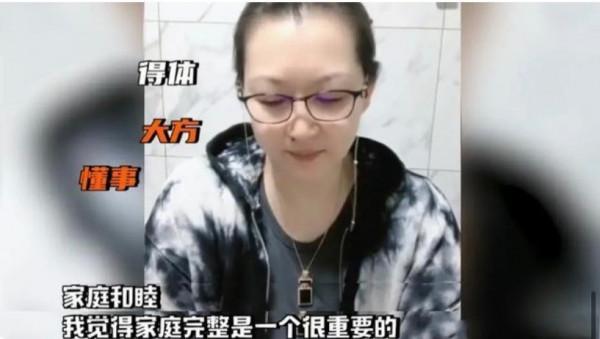 30年前，被趙本山拋棄的葛淑珍，早已把這輩子都奉獻給了他