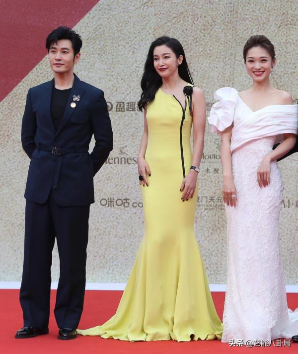 金雞閉幕紅毯比美：寧靜大膽奔放，倪妮定毯神針，關曉彤扳回一城