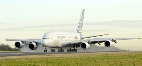 中東首富：賓士車上鑲嵌30萬顆鑽石，花24億定製私人&OpenCurlyDoubleQuote;飛行宮殿&rdquo;