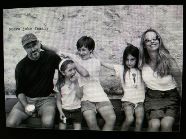 喬布斯57歲遺孀久違現身，觀戰23歲女兒馬術比賽，富家女撞臉海莉