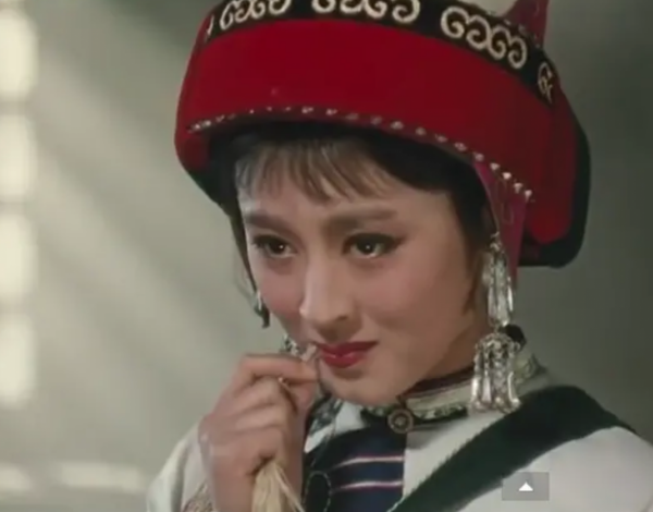 四歲喪母，被精神病折磨半生，“阿詩瑪”楊麗坤的悲慘人生