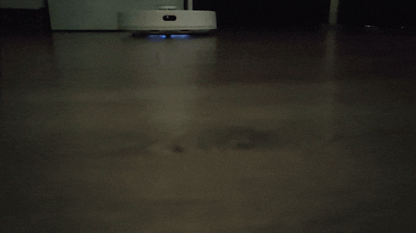 小白集塵掃地機器人V2 UV版測評：除菌無需親自動手